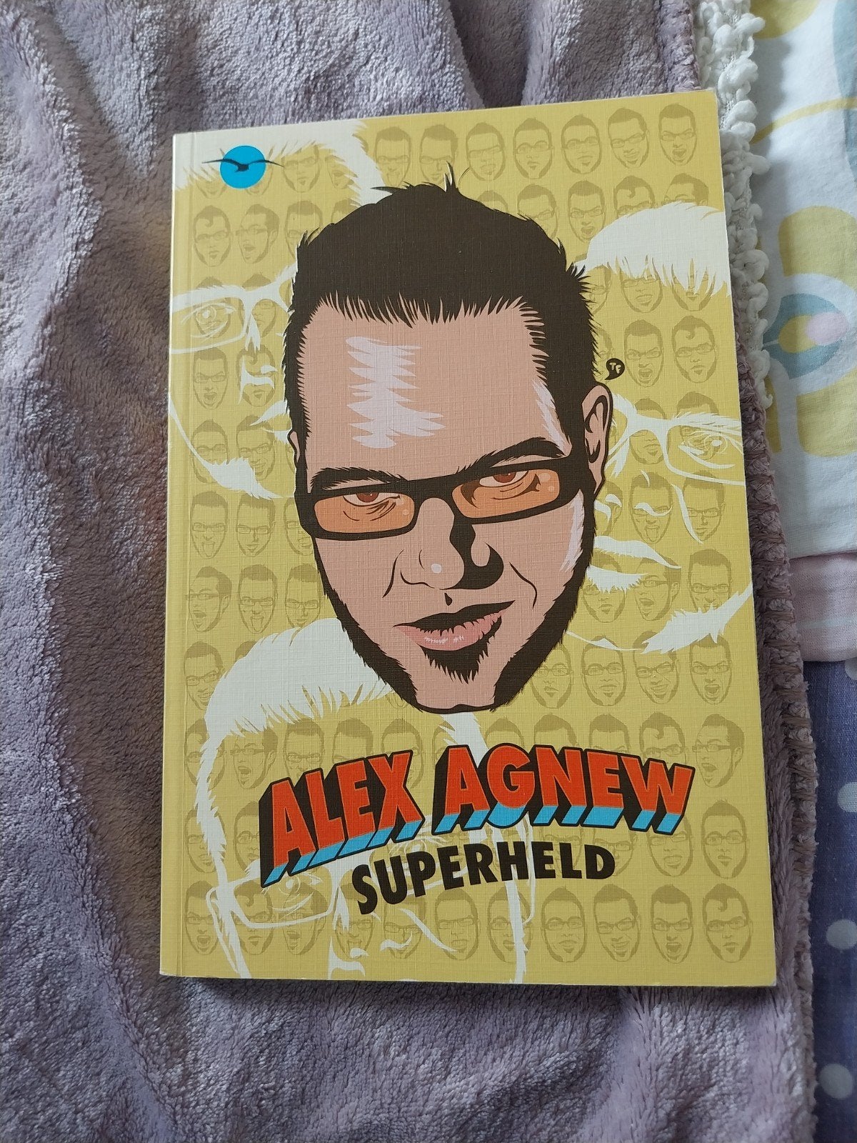 Alex Agnew - Superheld (gesigneerd!), Livres, Humour, Enlèvement ou Envoi, Alex Agnew