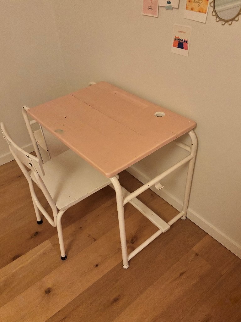bureau écolier vintage avec sa chaise, Enfants & Bébés, Blanc, Enlèvement, Utilisé