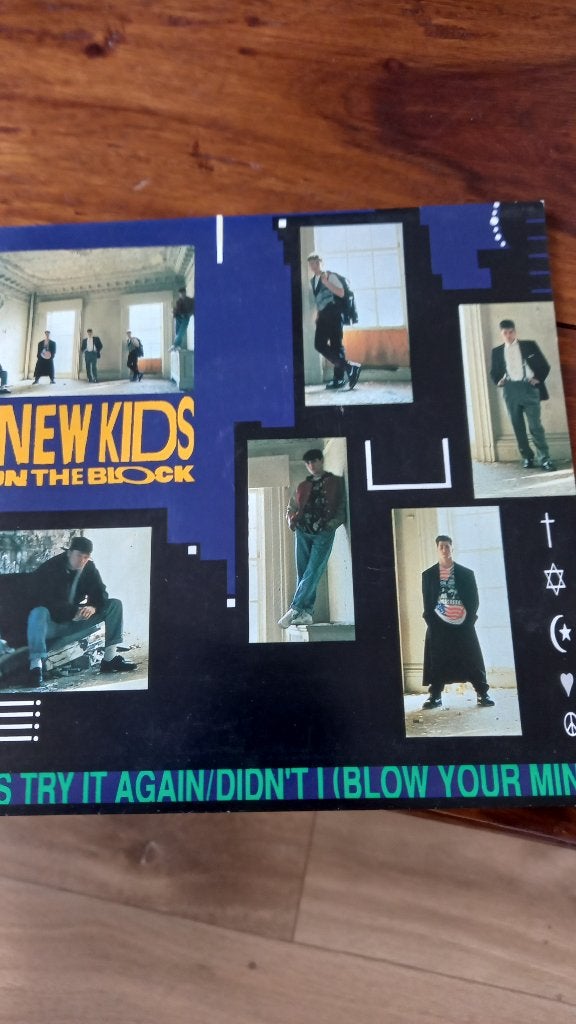 Vinyl (45t) new kids on the block "let's try it again", Ophalen, Zo goed als nieuw, Pop