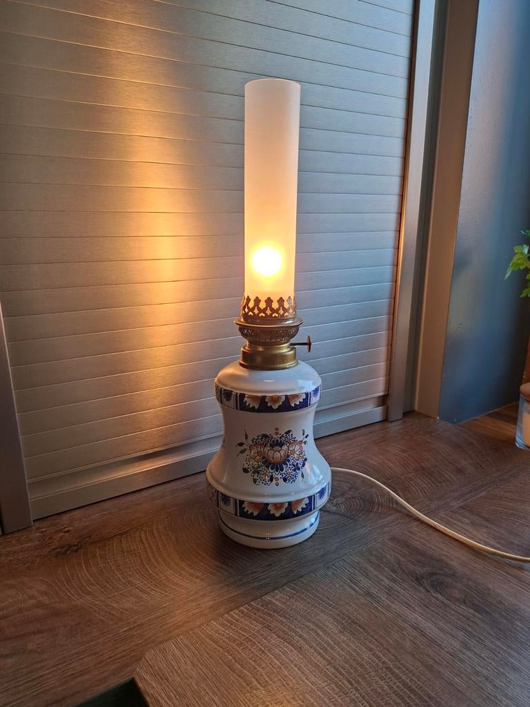 Belle lampe ancienne en faïence fait main Rouen, Enlèvement ou Envoi