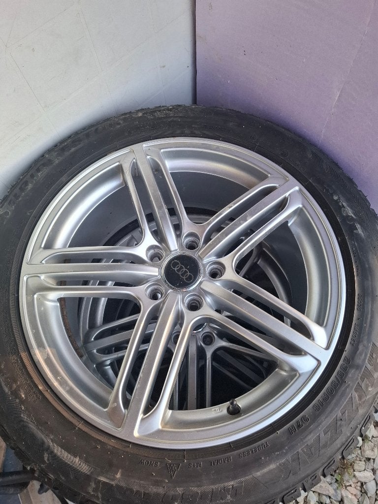 ****jantes et pneus hiver audi Q3****, Enlèvement ou Envoi, 18 pouces, Pneus hiver, Pneu(s)