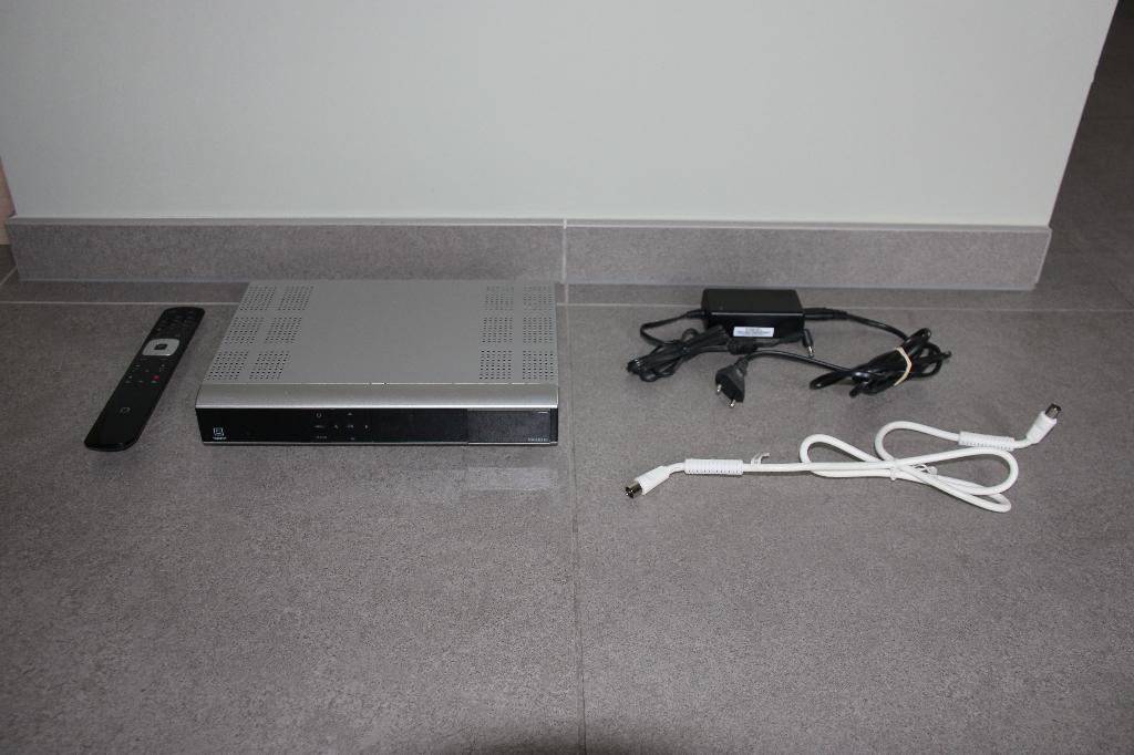 Telenet Digibox DB-AD210, Audio, Tv en Foto, Decoders en Harddiskrecorders, Ophalen, Gebruikt, Decoder