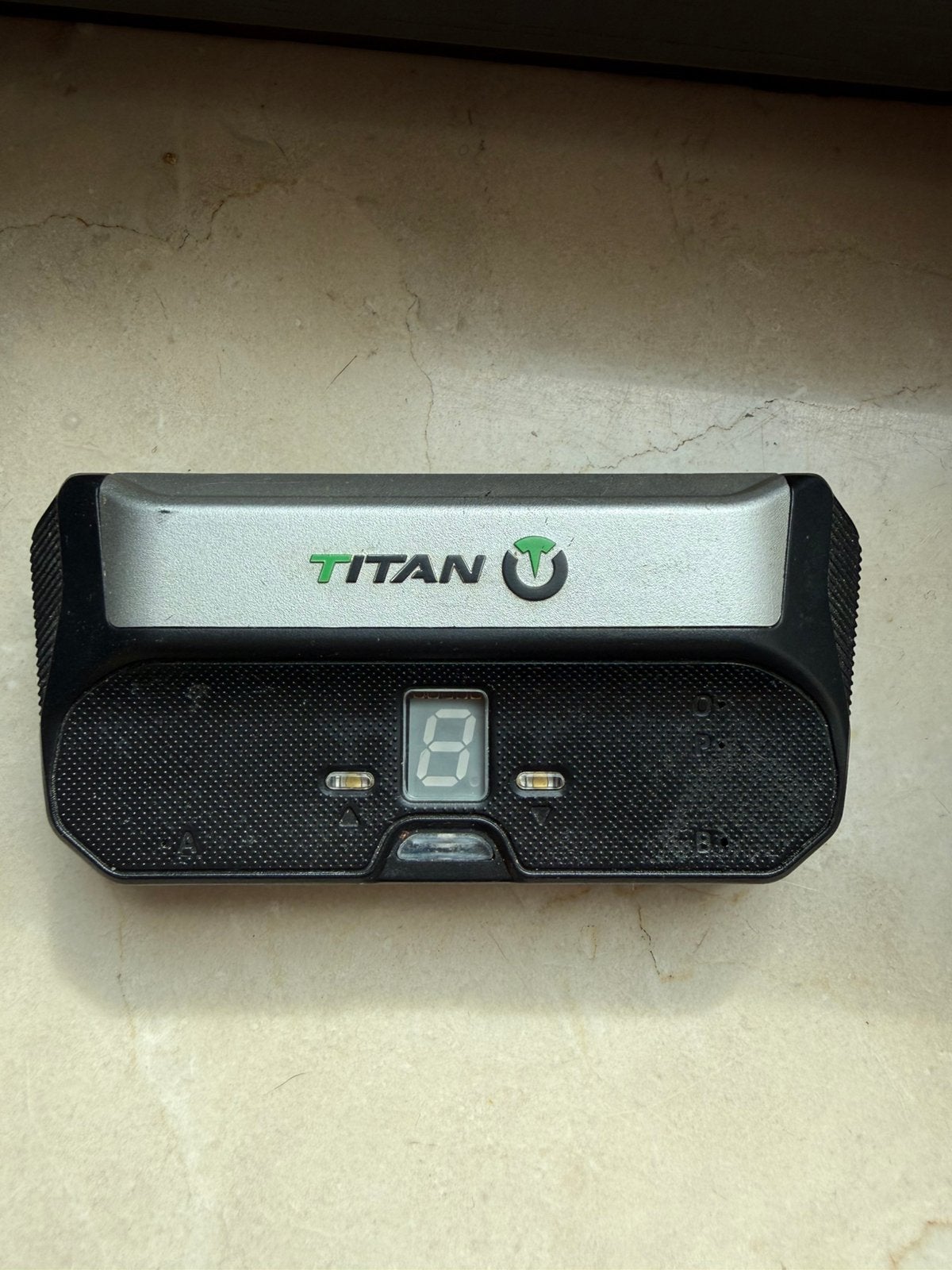 Titan two, Enlèvement ou Envoi, Comme neuf