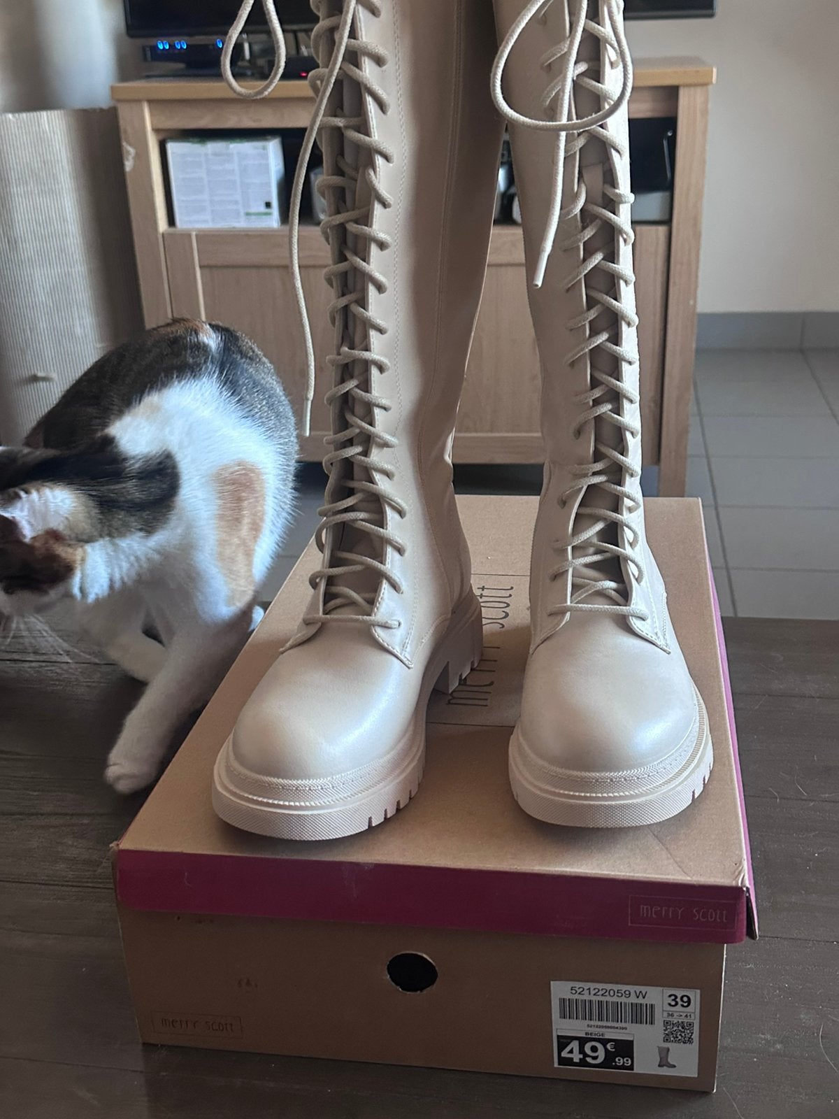 Mooie laarzen beige maat 39, Neuf, Beige, Enlèvement, Bottes hautes