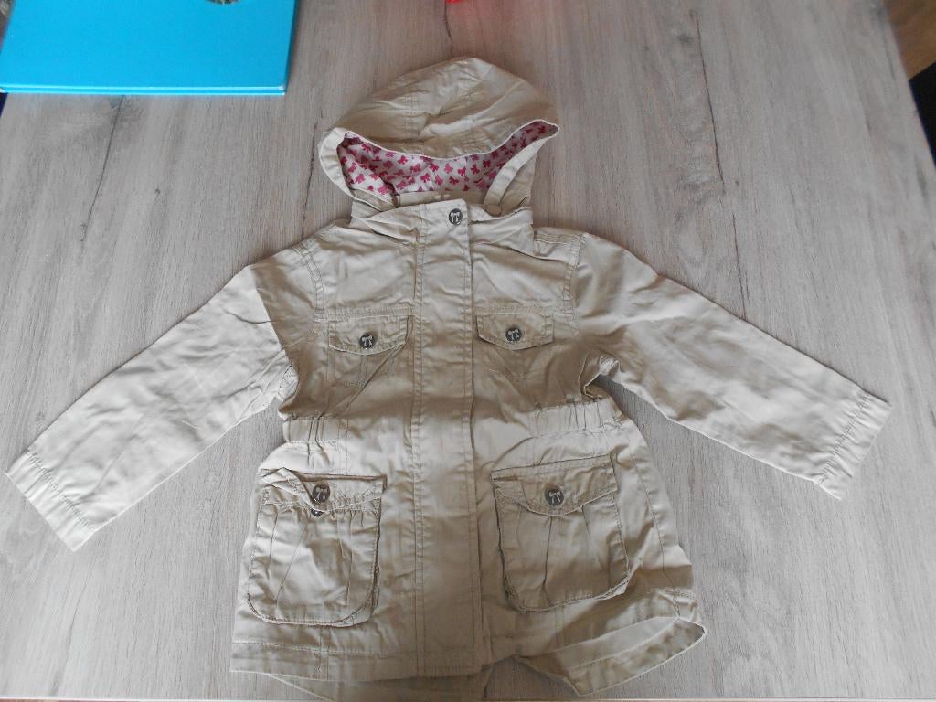 beige tussenseizoen jas maat 92, Enfants & Bébés, Vêtements enfant | Taille 92, C&A, Enlèvement ou Envoi, Comme neuf, Fille