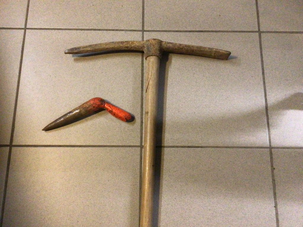 Pioche + outils de jardin, Jardin & Terrasse, Enlèvement, Pioche