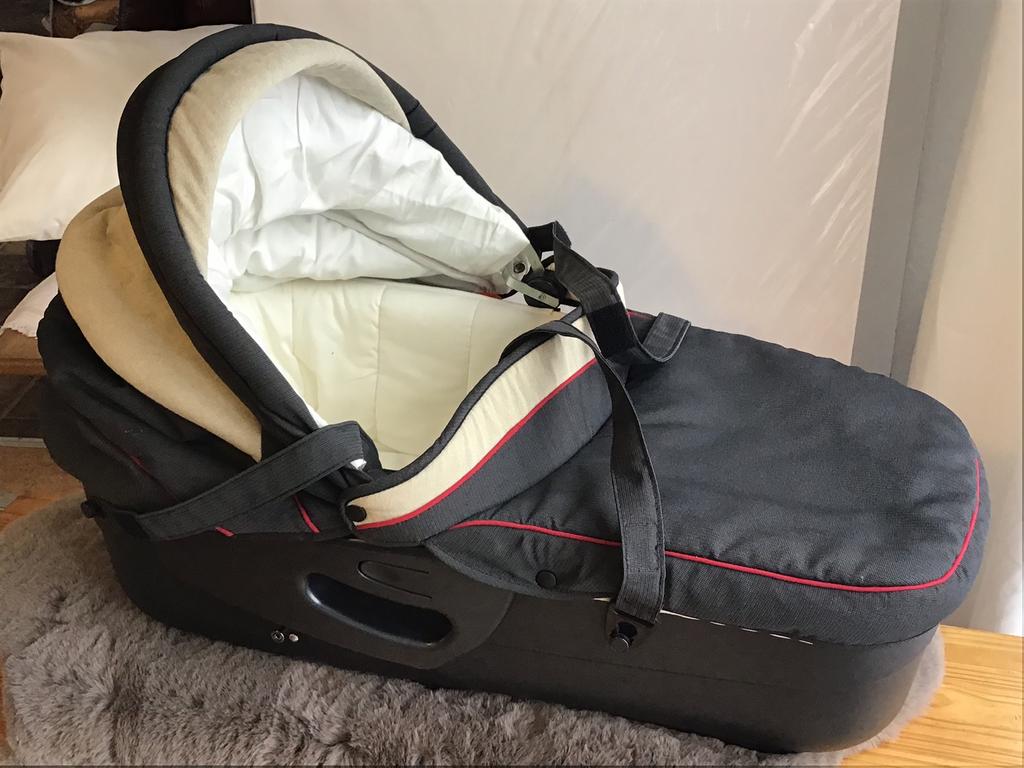 Chico draagmand , ideaal voor feflux, Kinderen en Baby's, Autostoeltjes, Zo goed als nieuw, Chicco, Ophalen