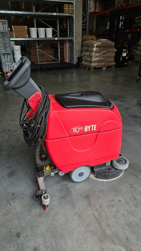 RCM Byte 461C Autolaveuse professionnelle, Enlèvement, Utilisé, Machine de nettoyage à brosse