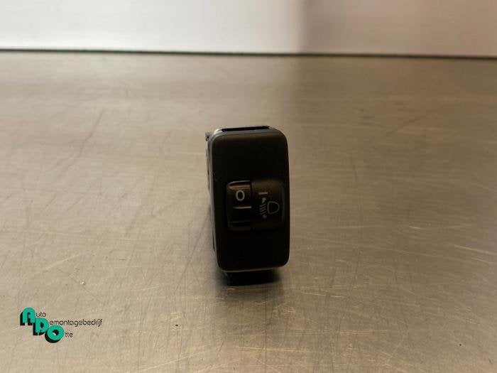 Commutateur phare hauteur réglable d'un Subaru Justy (Justy, Subaru, -, 3 mois de garantie, Utilisé