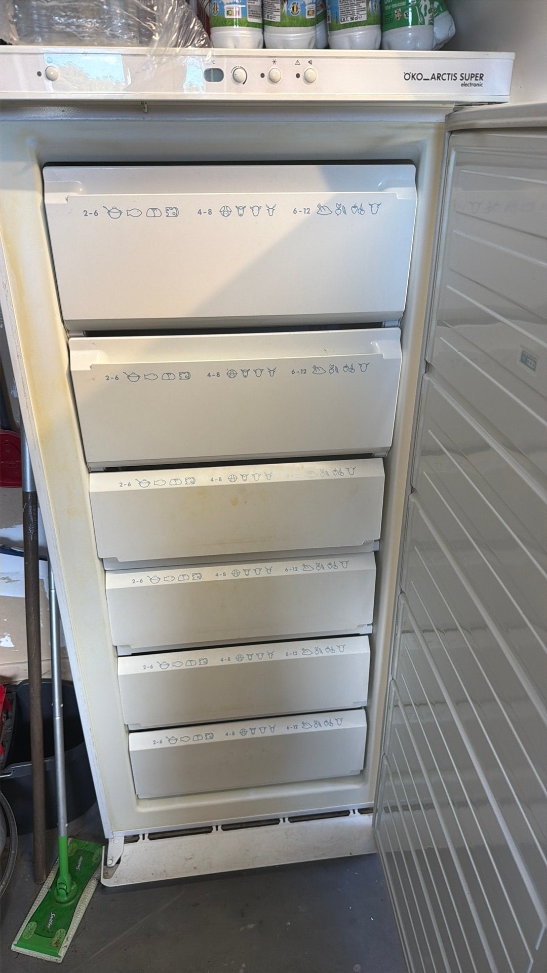 Diepvriezer AEG groot model, Elektronische apparatuur, Vriezers en Diepvrieskisten, Gebruikt, 140 tot 160 cm, Ophalen, Vrieskast