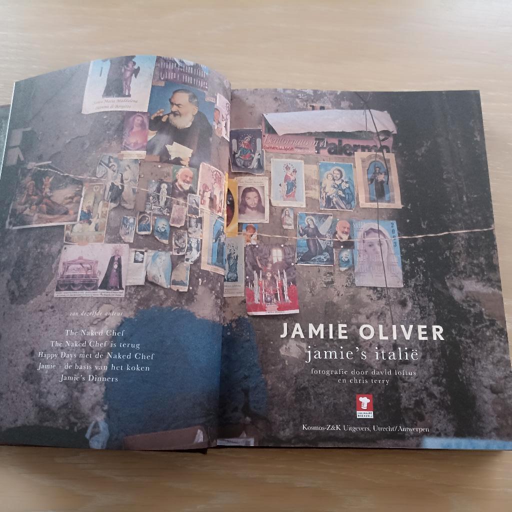 Jamie Oliver , Jamie's Italië , 319 paginas, Livres, Livres de cuisine, Enlèvement ou Envoi, Italie