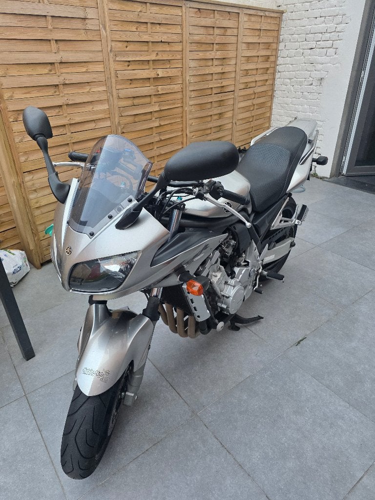 Yamaha Fazer 1000, Entreprise, Occasion, Plus de 35 kW, 4 cylindres