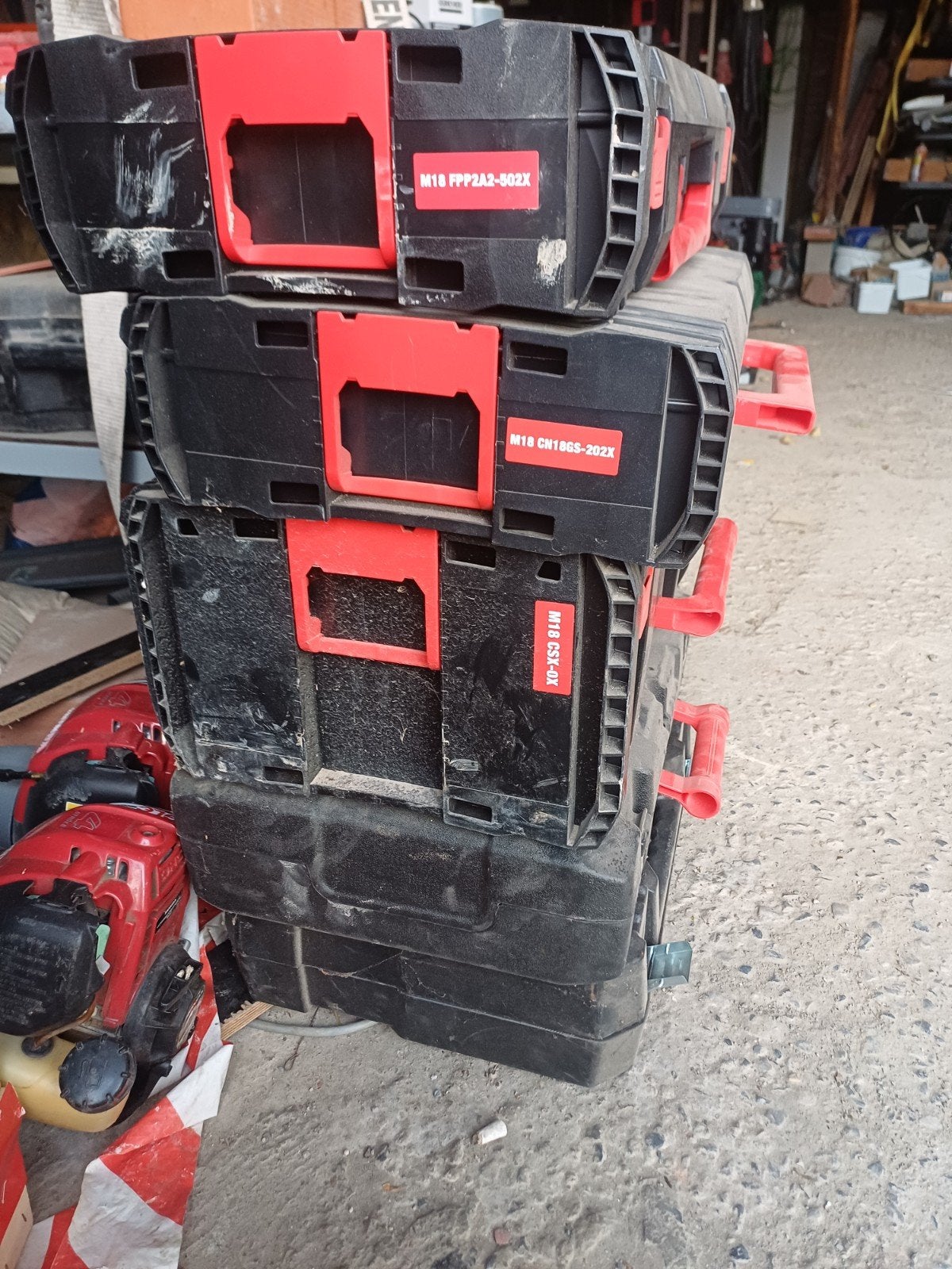boîtes vides milwaukee, Enlèvement