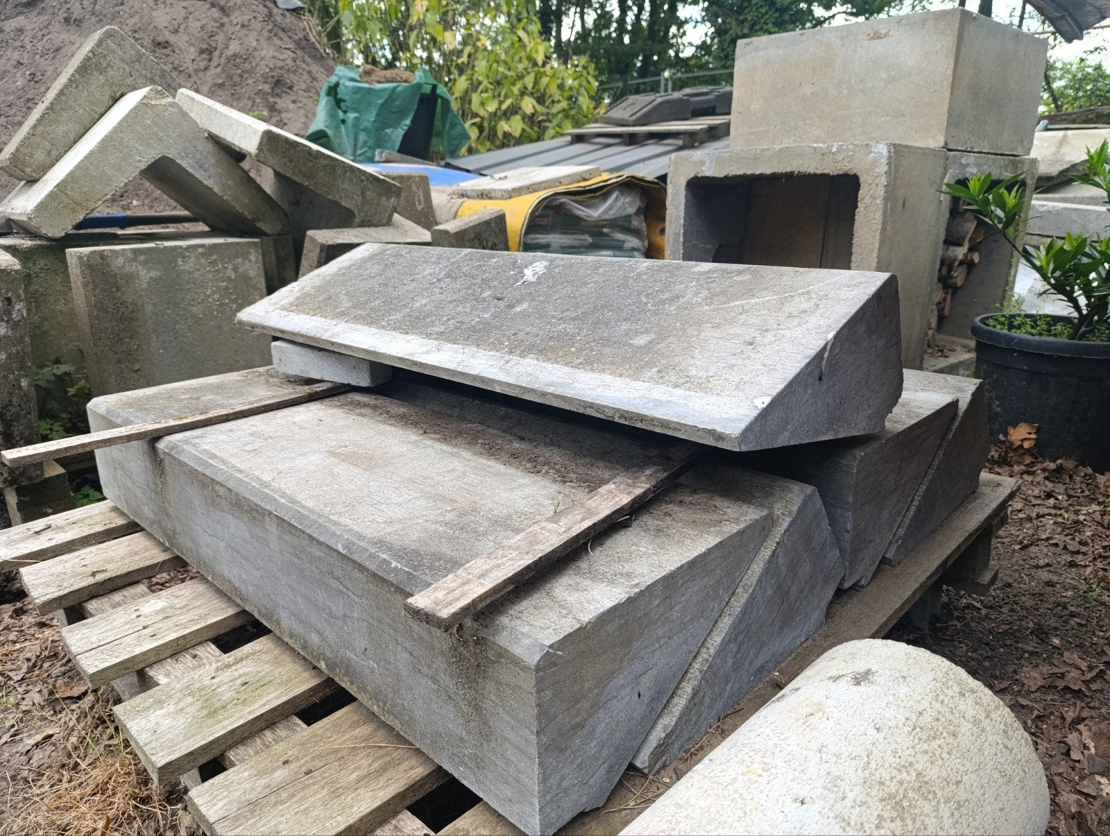Trap trede blauwe steen, Ophalen, Nieuw, Trap