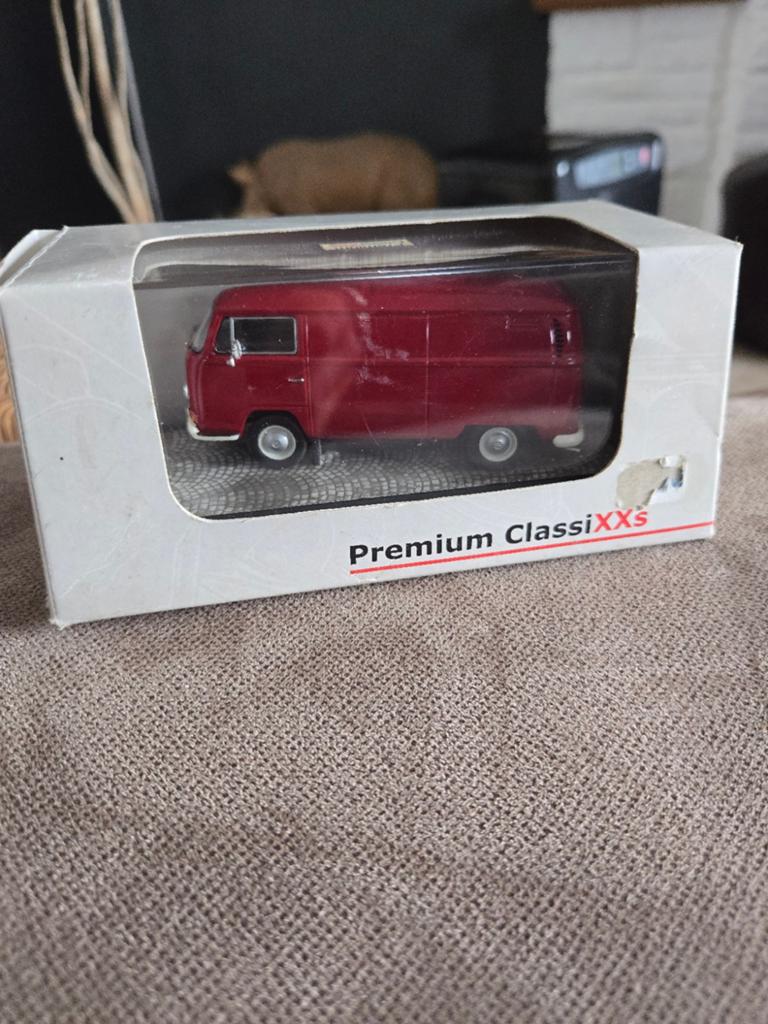 VW bestelwagen t2 1/43... (1000 stuks)
