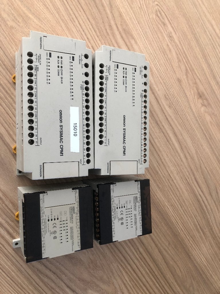 : 4 contrôleurs PLC Omron CPM1 SYSMAC CPM1A, Enlèvement ou Envoi, Utilisé