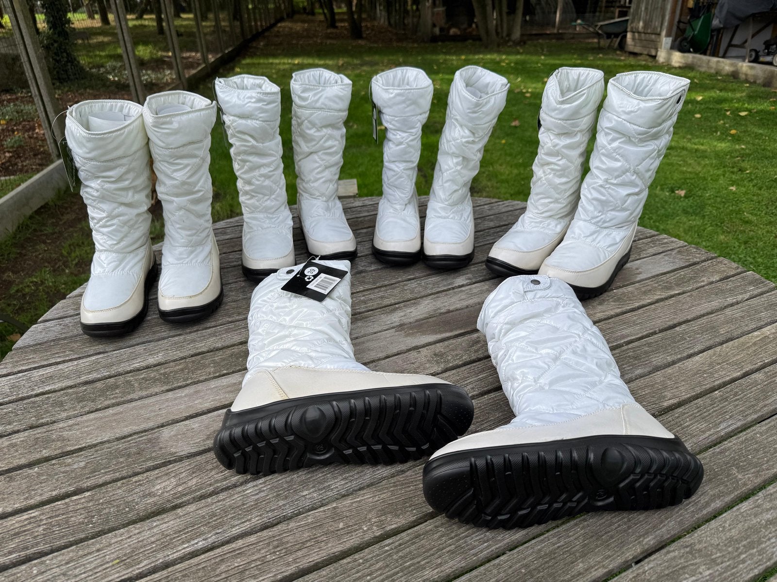 Witte dames sneeuwbotinnen / wandelbotinnen in diverse maten, Kleding | Dames, Ophalen, Nieuw, Wit, Hoge laarzen