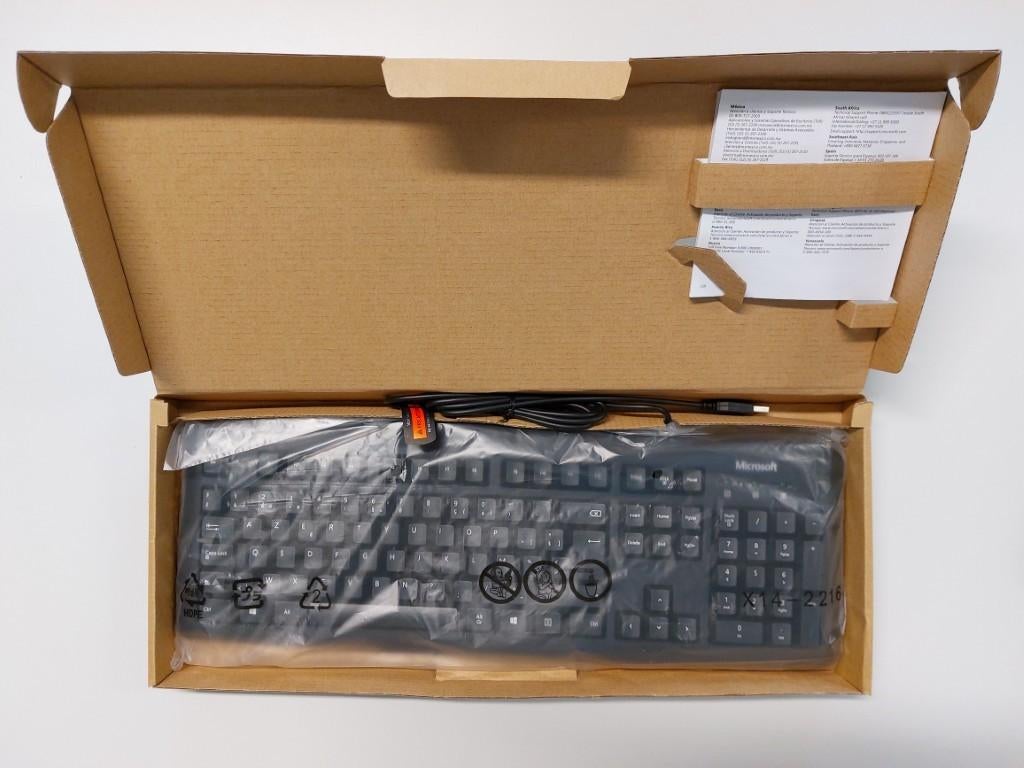 Microsoft bekabeld USB toetsenbord AZERTY (Meerdere besch.), Computers en Software, Ophalen of Verzenden, Nieuw, Azerty, Microsoft