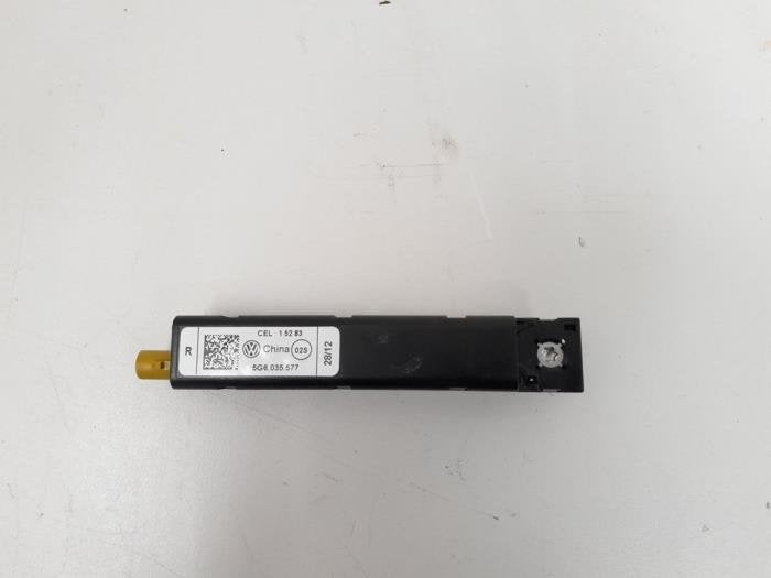 Antenne Versterker van een Volkswagen Golf, Gebruikt, -, Volkswagen, -