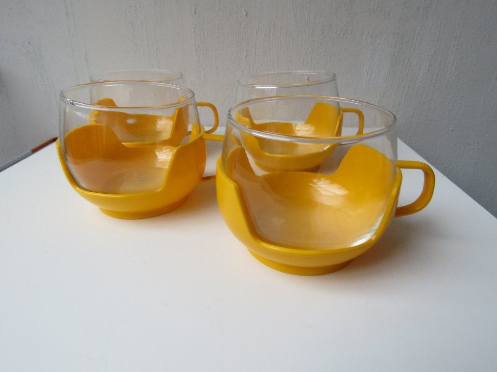 Set 4 koffieglazen theeglazen geel jaren 70 kunststof glas, Ophalen of Verzenden