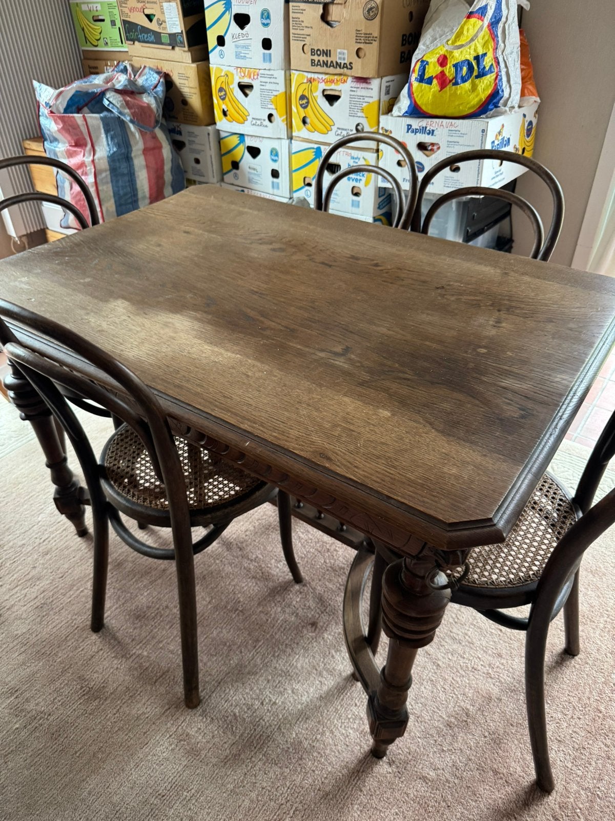Antieke eiken tafel Henri II stijl + 4 Thonet stijl stoelen, Enlèvement, Comme neuf