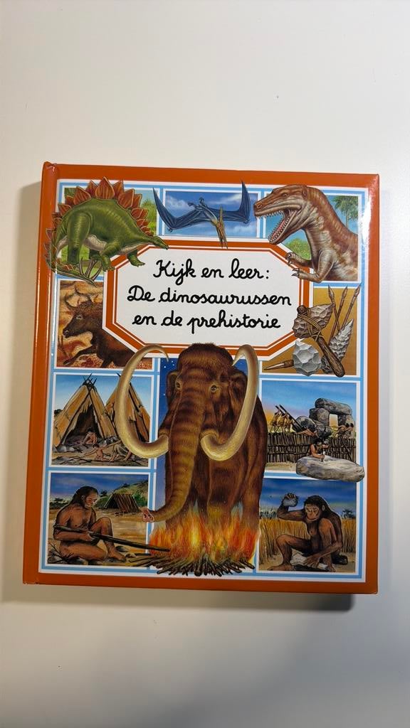 De dinosaurussen en de prehistorie, Boeken, Ophalen of Verzenden, Zo goed als nieuw