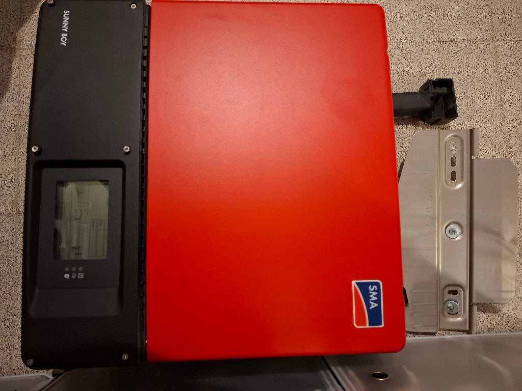 Onduleur à panneau solaire, Enlèvement, Utilisé, Autres types, 200 watts-crêtes ou plus