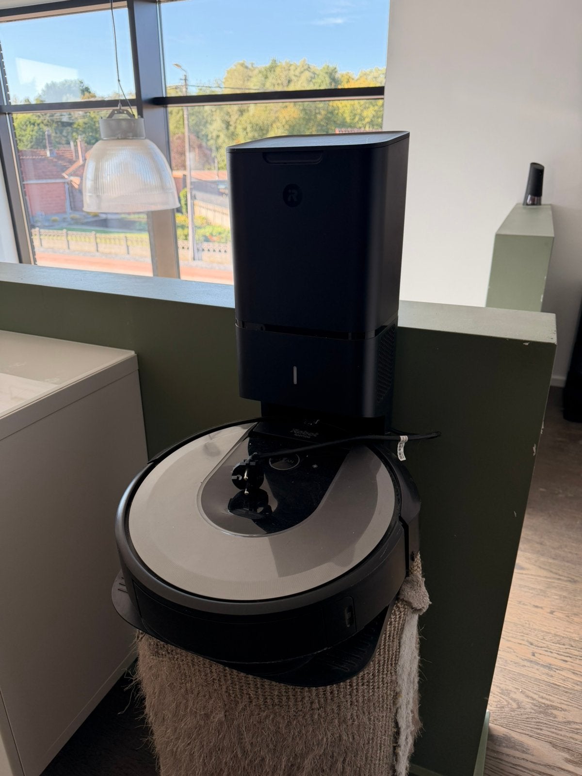 iRobot i7 met opvangbak, Ophalen, Gebruikt, IRobot, Stille werking