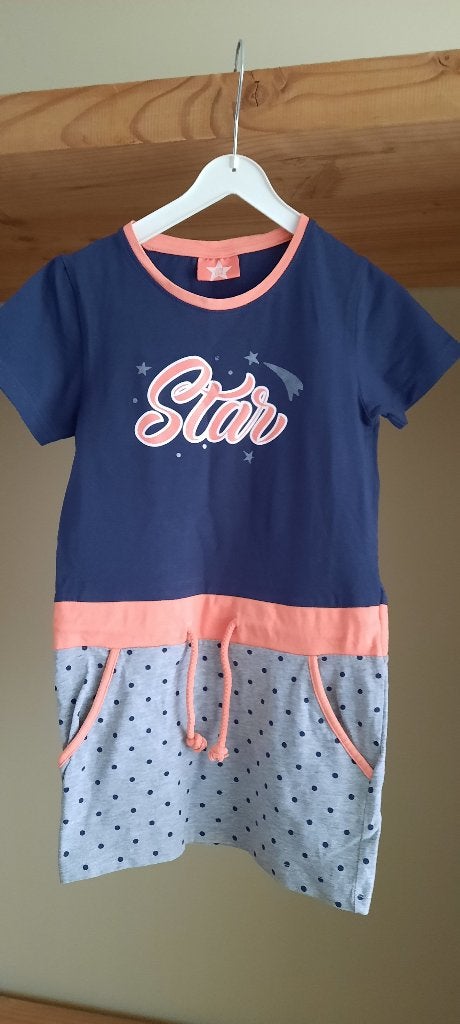 Nouvelle robe taille 128/134, Enlèvement ou Envoi, Neuf, Fille, Robe ou Jupe