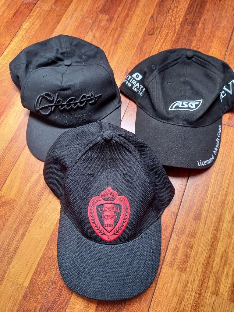 3 petten - 5 euro per stuk, Vêtements | Hommes, Chapeaux & Casquettes, Enlèvement, Comme neuf, Casquette