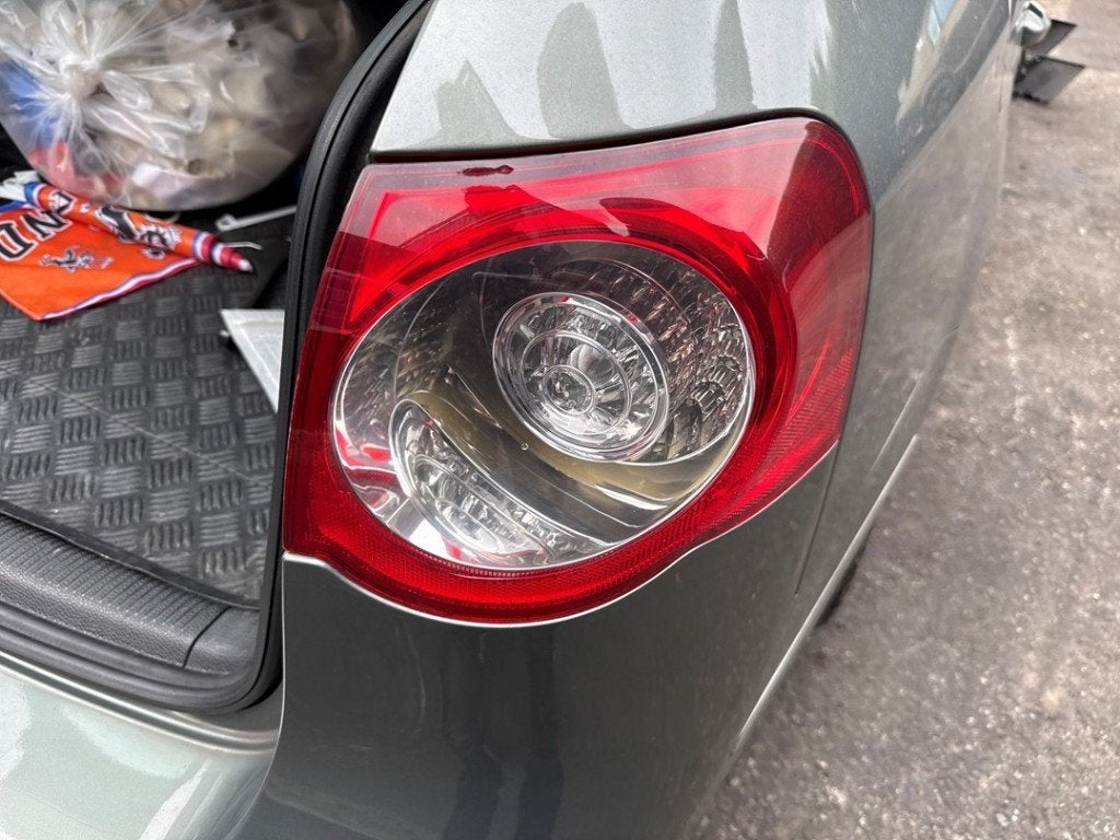 FEU ARRIÈRE DROIT Passat Variant (3C5) (|3C9945096N|), Volkswagen, Volkswagen AG, Utilisé, Kundenbetreuung@volkswagen.de