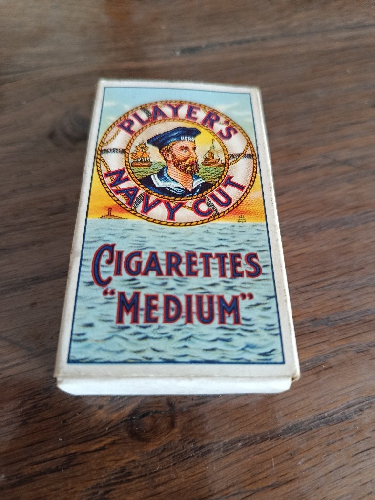 Cigarette Navycut WW2, Collections, Enlèvement ou Envoi, Armée de terre, Autres types
