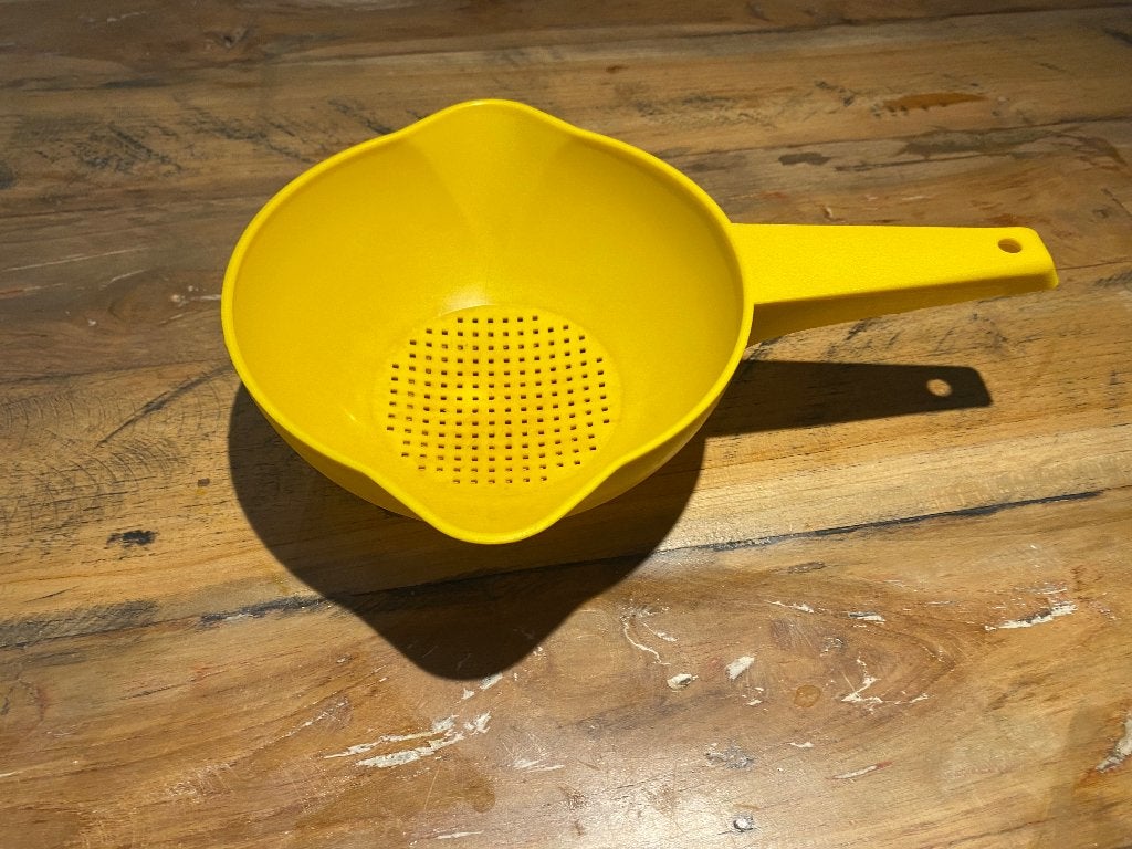 Tupperware hand vergiet, Verzenden, Geel