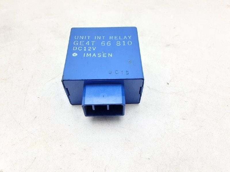 DIVERS RELAIS Mazda 323 Fastbreak (BJ14) (|GE4T66810|), Autos : Pièces & Accessoires, Électronique & Câbles, Mazda, Utilisé
