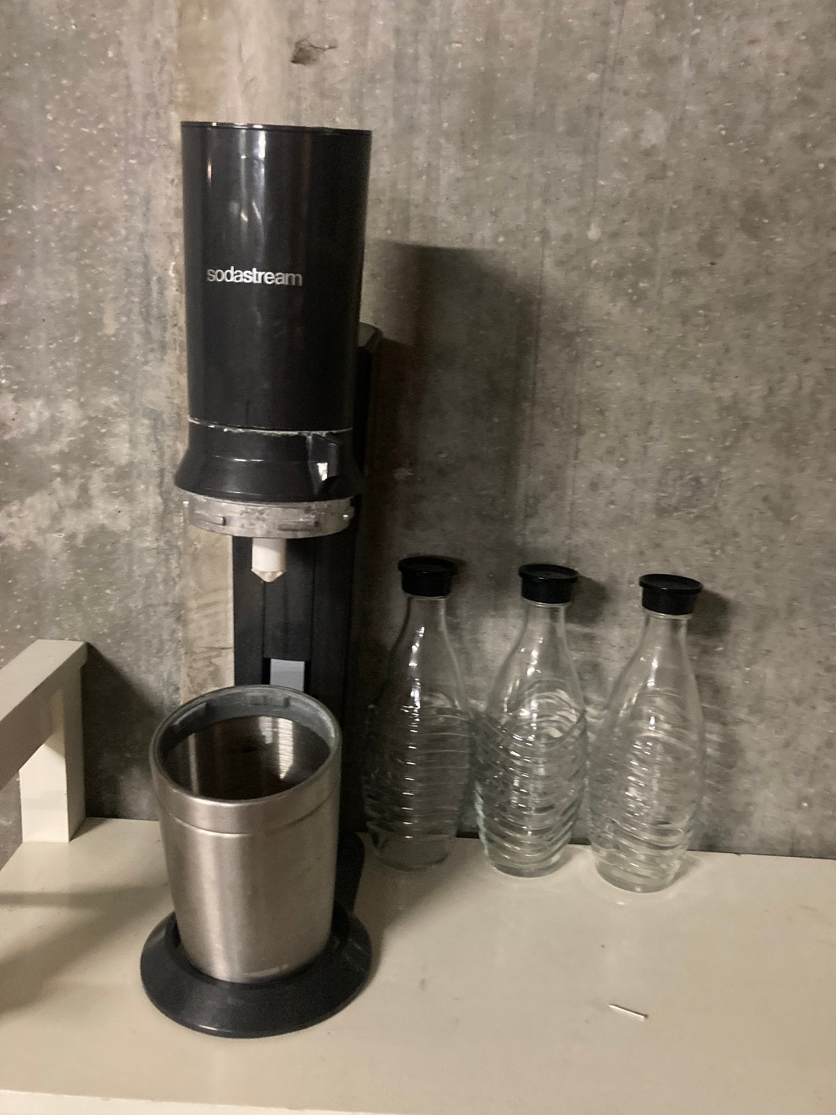 Soda Stream avec 3 bouteilles de verre, Electroménager, Enlèvement, Comme neuf