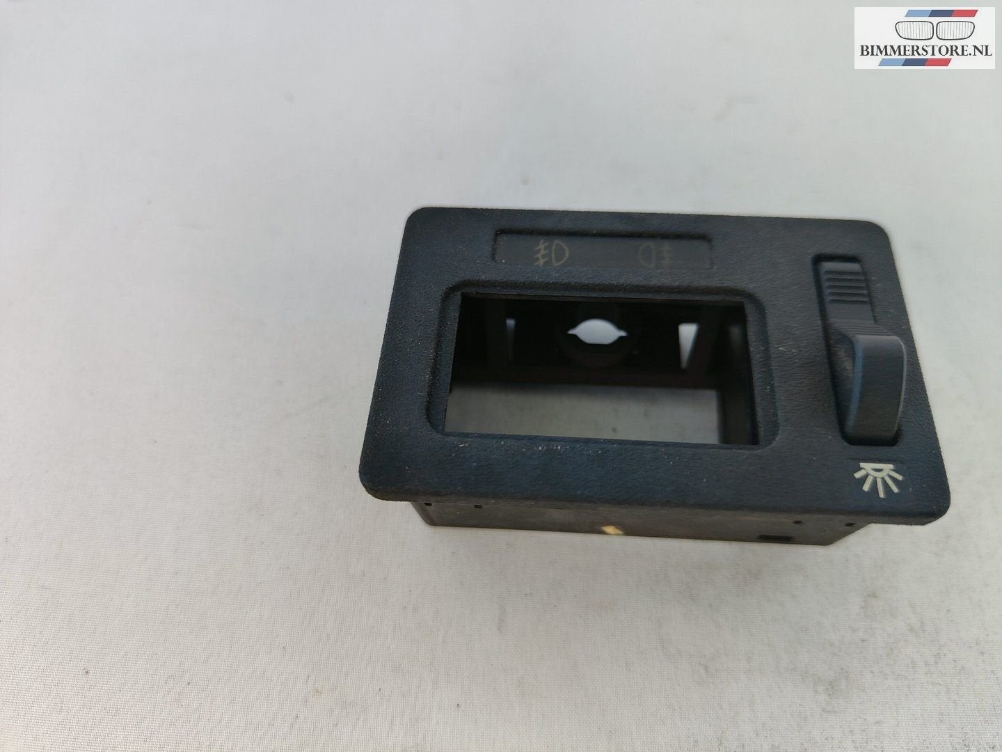 Inbouw frame voor schakelaar BMW 5 serie E28 61311375984 137, -, Utilisé, -, Enlèvement ou Envoi