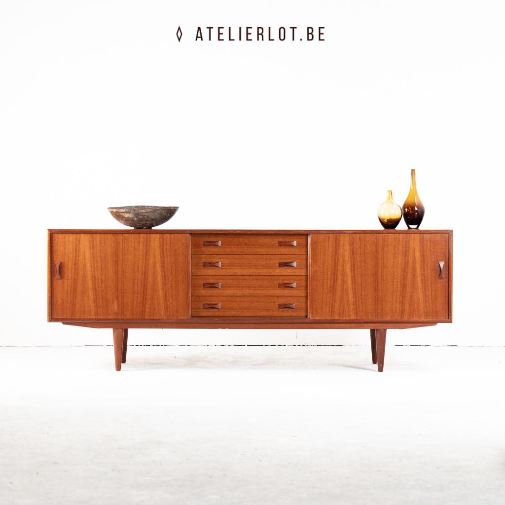 Lowboard Clausen & Søn, Huis en Inrichting, Kasten | Dressoirs, Gebruikt, 200 cm of meer, 25 tot 50 cm, Teakhout, Ophalen
