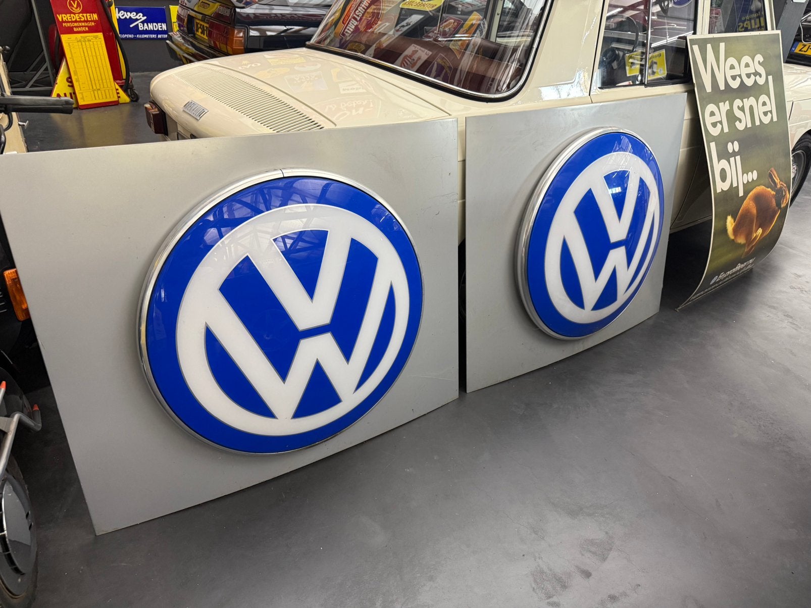Oude VW reclame borden en poster ‘wees er snel bij’ Golf Gti, Enlèvement, Utilisé, Table lumineuse ou lampe (néon)