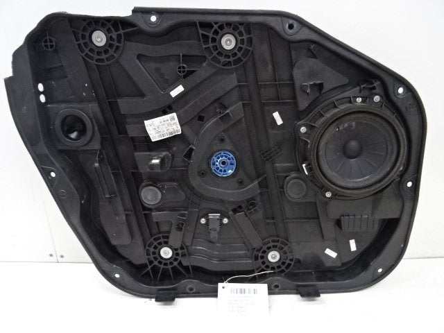 VITRE MECANISME AVANT GAUCHE Tucson (TL) (82470-D7380), Autos : Pièces & Accessoires, Hyundai Motor Deutschland GmbH, Kaiserleipromenade 5
63067  Offenbach am Main, DE