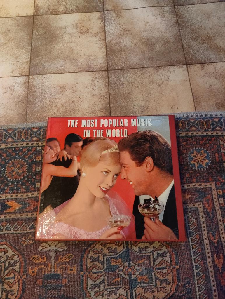 Box set The Most Popular Music In The World, CD & DVD, Vinyles | Jazz & Blues, Enlèvement ou Envoi, Autres formats, Utilisé, 1940 à 1960