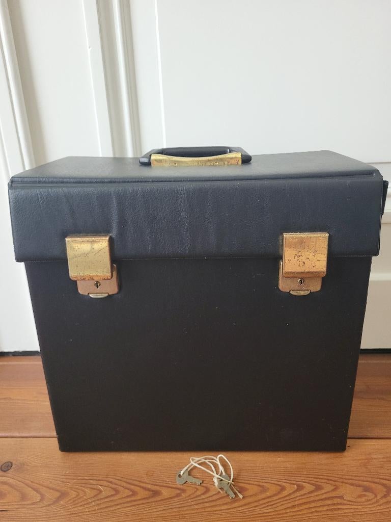 Stevige zwarte vintage platenkoffer met slot, Ophalen, Gebruikt