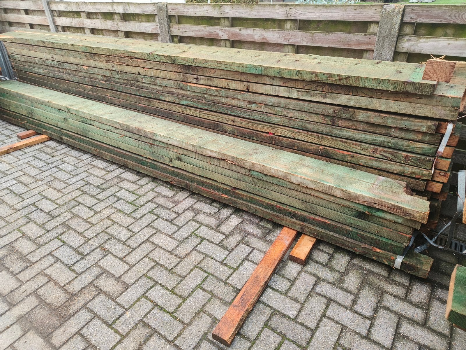 houten balken dakhout juffers bekisting hout schuil stal, Ophalen, Balken