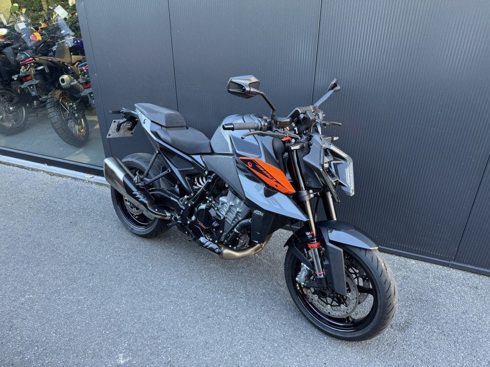 KTM - 990 Duke, Motoren, 2 cilinders, Motorrijbewijs A, Cruise Control, Meer dan 35 kW