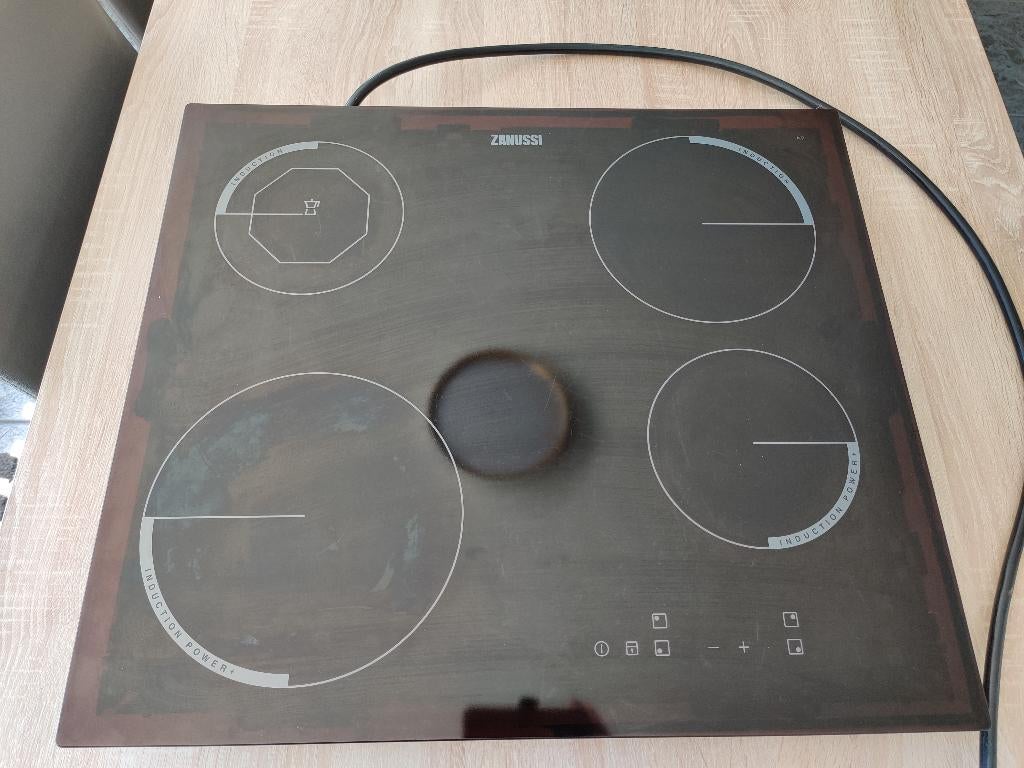 electrische kookplaat Zanussi, Electroménager, Tables de cuisson, 4 zones de cuisson, Encastré, Enlèvement, Utilisé