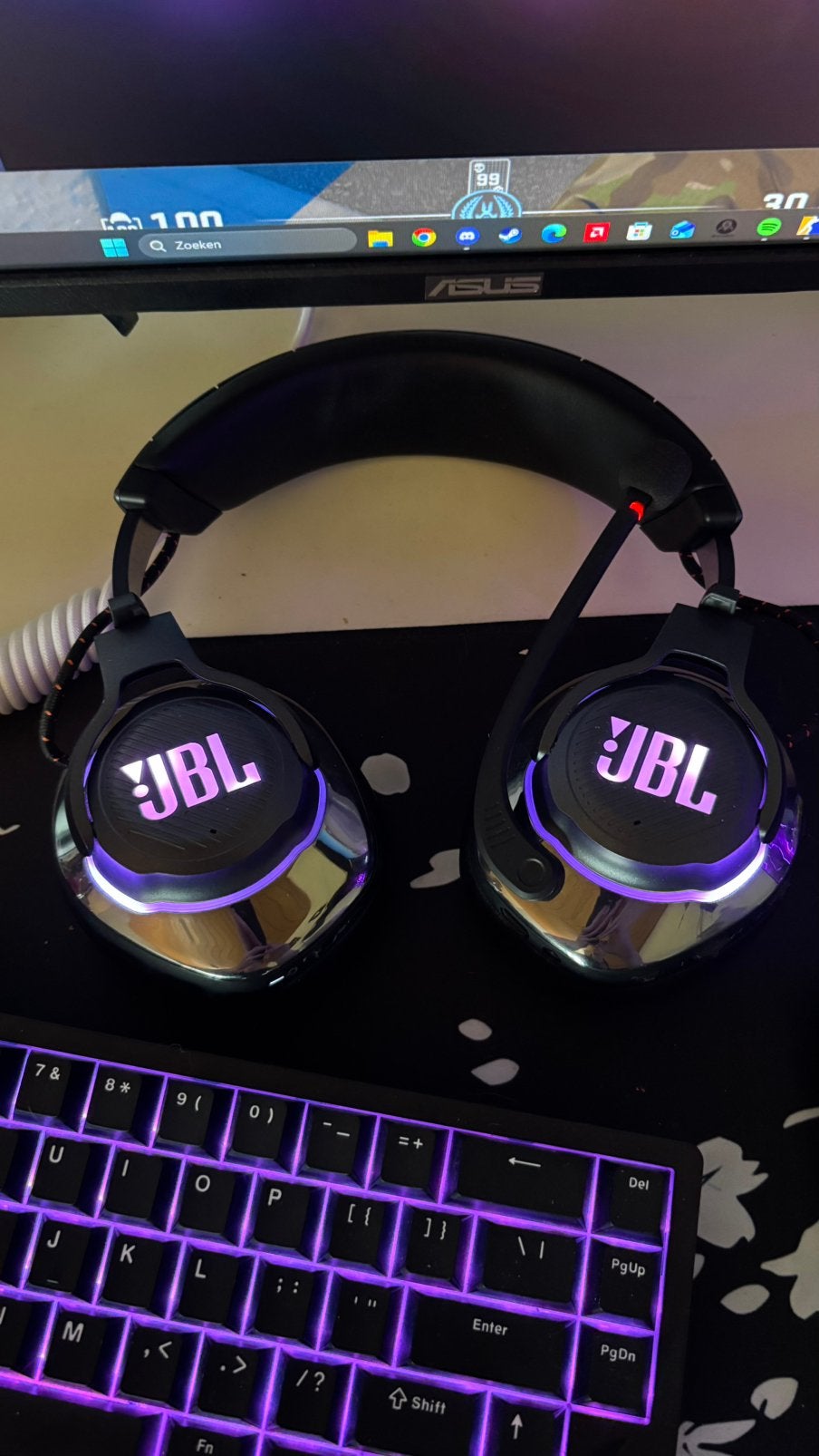 Jbl quantum 810 x razer cobra muis wit, Computers en Software, Ophalen, Gaming headset, Zo goed als nieuw
