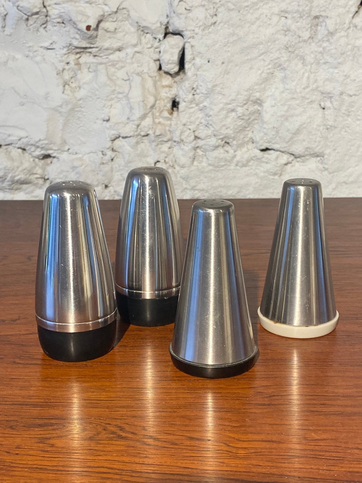 2 x Alessi peper en zout jaren ‘60, Ophalen of Verzenden, Zo goed als nieuw, Alessi