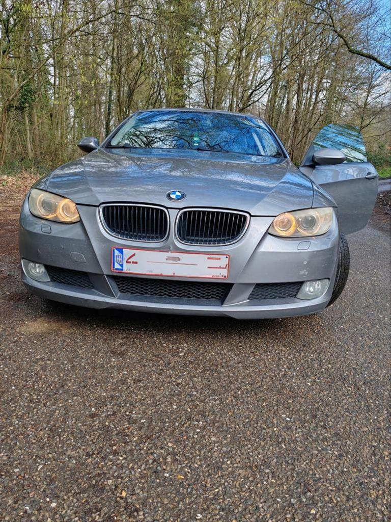 Bmw E92 320D euro 5 boîte auto, Auto's, BMW, Euro 5, Particulier, Te koop, ABS