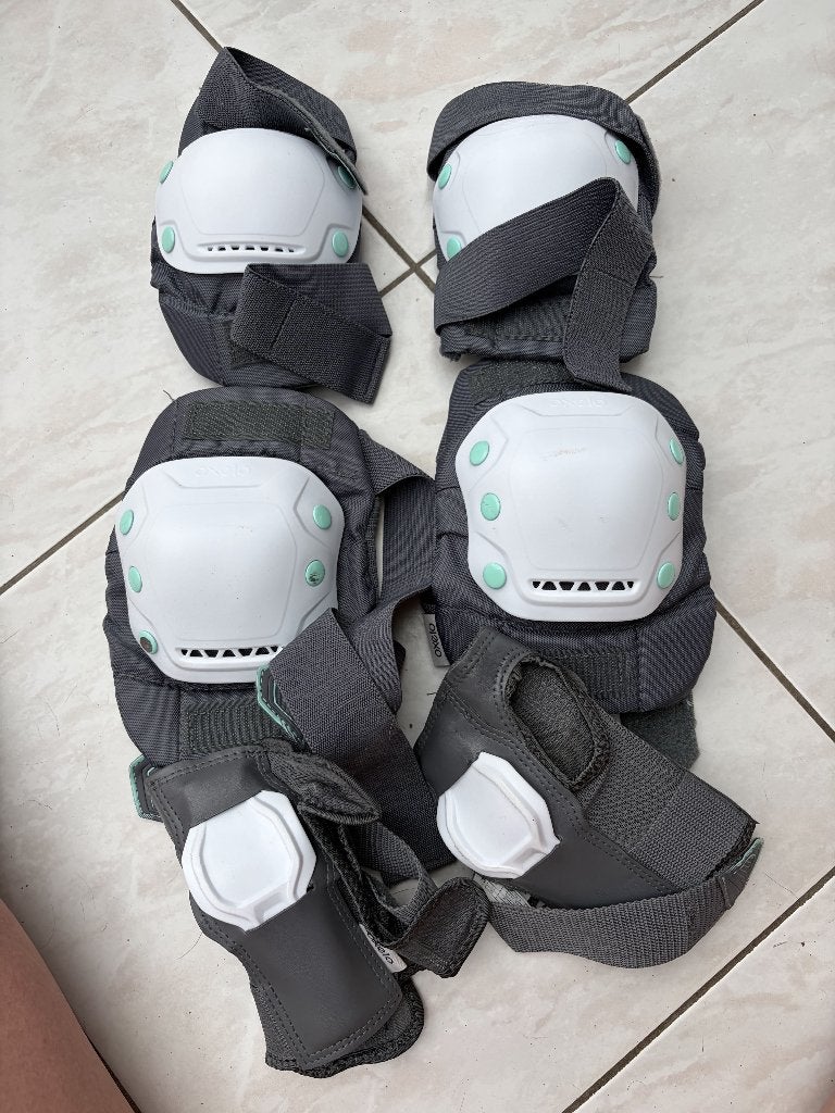 Oxelo Fit 500 protectoren (knieën, ellebogen, polsen) - M, Ophalen, Verstelbaar, Zo goed als nieuw, Kinderen
