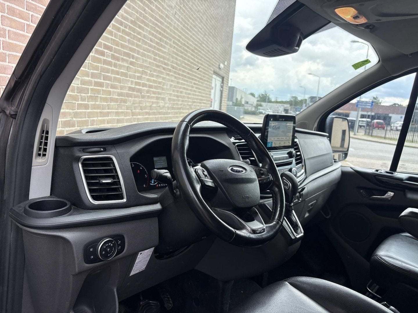 Ford Transit Custom 300 2.0 TDCI L2H1 Limited Dubbel Cabine, Autos, Camionnettes & Utilitaires, 186 g/km, Achat, Entreprise, Diesel
