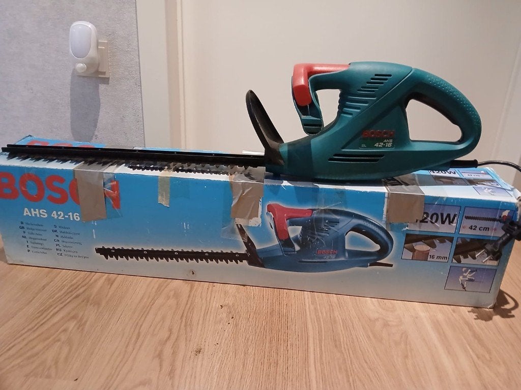 Bosh heggenschaar, Ophalen, Zo goed als nieuw, Elektrisch, BOSCH